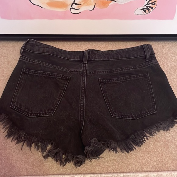 Topshop frayed hem shorts 💕 - Picture 3 of 3